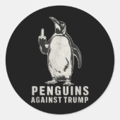 Pinguïn flipt middelvinger tegen pinguïns ronde sticker (Voorkant)
