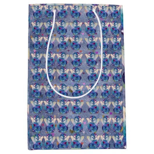 Pinguïn genaamd Button Medium Cadeauzakje (Voorkant)