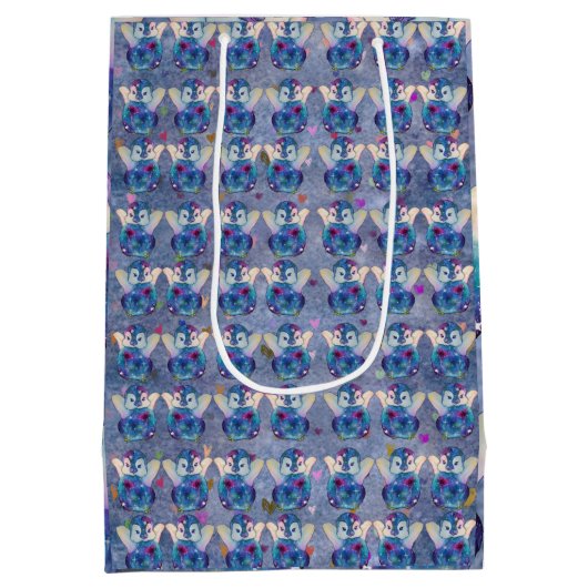 Pinguïn genaamd Button Medium Cadeauzakje (Achterkant)