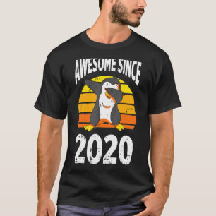 Pinguïn Geweldige sinds 2020 2e Verjaardag 2 jaar T-shirt