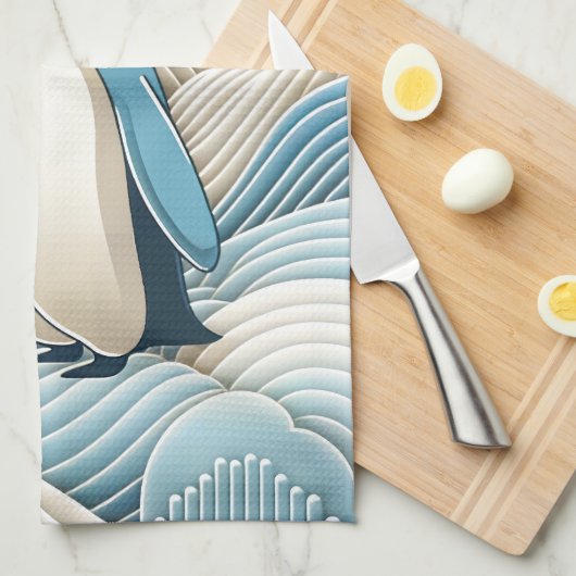 Pinguïn in crèmeblauwe Abstracte golven Theedoek (Quarter Fold)