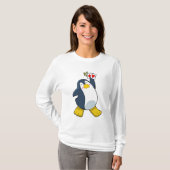 Pinguïn in Poker met pokerkaarten T-shirt (Voorkant volledig)