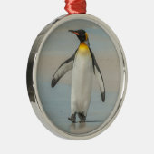 Pinguïn loopt op het strand metalen ornament (Rechts)