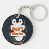 Pinguïn met 'Mis het niet' bord Sleutelhanger (Achterkant)