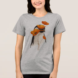 Pinguïn met oranje klaprozen Botanische Kunst T- Tri-Blend Shirt