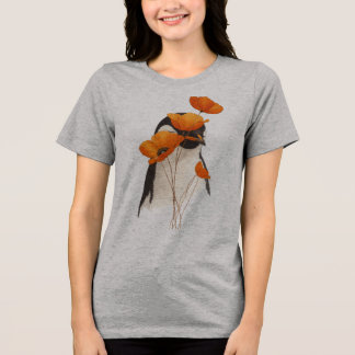 Pinguïn met oranje klaprozen Botanische Kunst T- Tri-Blend Shirt