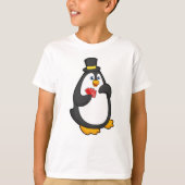 Pinguïn met Pet in Poker met Poker-kaarten T-shirt (Voorkant)