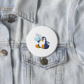Pinguïn met zeepbellen.PNG Ronde Button 7,6 Cm (In situ)