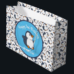 Pinguïn verjaardagsfeestje groot cadeauzakje<br><div class="desc">Deze schattige kleurrijke pinguïn verjaardagsfeestdag zijn perfect voor een kind verjaardagsfeest! Pas de tekst aan om ze zelf te maken. De moderne kijk en het moderne gevoel is de perfecte manier om je kleine te vieren die van pinguïns en vogels houdt op hun verjaardag! Ideaal voor kleine jongens en meisjes!...</div>