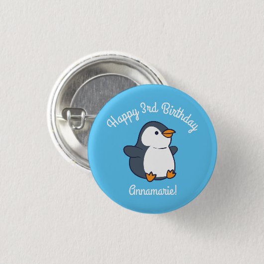 Pinguïn verjaardagsfeestje ronde button 3,2 cm (Voorkant /achterkant)