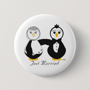 Pinguïns die trouwen net getrouwd ronde button 5,7 cm