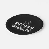 Pinguïns houden kalm en watten aan papieren bordje (Gekanteld)