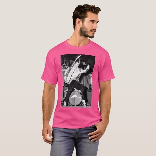 Pinguïns marcheren over ijzige sneeuwvelden t-shirt (Voorkant volledig)