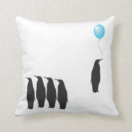 Pinguïns met ballonkussenkussens kussen