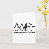 pinguïns protesteren tegen grappige pinguïns kaart (Gele Bloem)