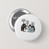 Pinguïns protesteren tegen tarieven Funny Penguin Ronde Button 5,7 Cm (Voorkant /achterkant)