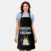 Pinguïnvinnen Omhoog Verzette Pinguïns Tegen Trump Schort (Gedragen)