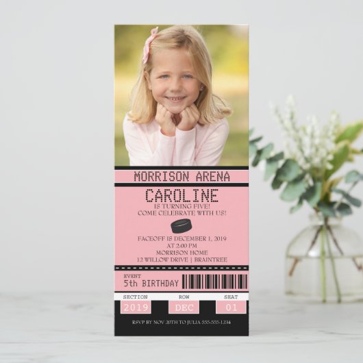 Pink and Black Girl Hockey Verjaardag Kaart (Staand voorkant)