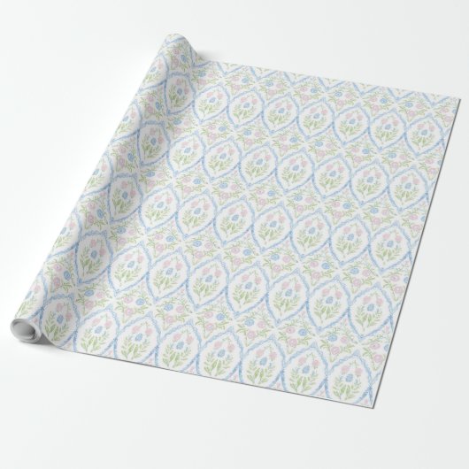 Pink and Blue Grandmillennial Cadeaupapier (Uitgerold)