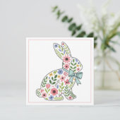 Pink and Blue Wildflower Easter Rabbit Feestdagenkaart (Staand voorkant)