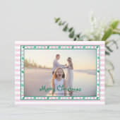 Pink and Green Holly Leaves Border Family Photo Feestdagenkaart (Staand voorkant)