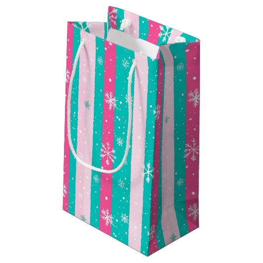 Pink and Mint Vertical Striped Snowflake Klein Cadeauzakje (Achterkant Gekanteld)