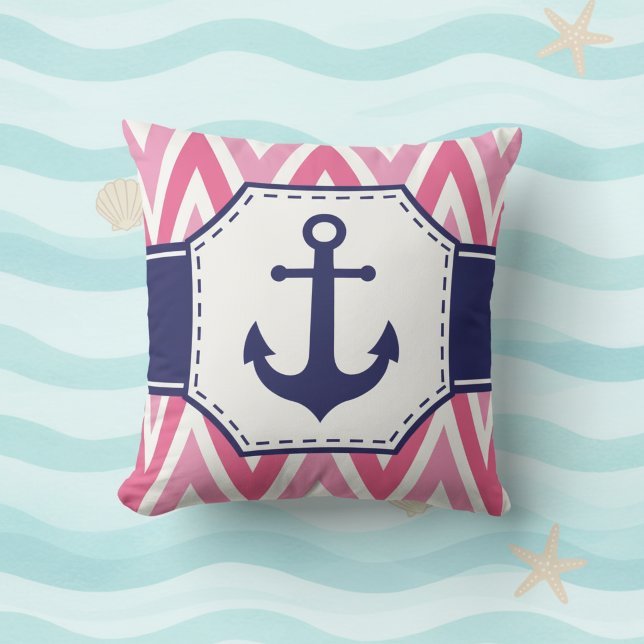 Pink and Navy Anchor Throw Pillow Kussen (Pink chevron and navy blue anchor decorative throw pillow.)