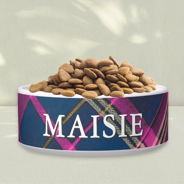 Pink and Navy Tartan Plaid Personalized Pet Dog Voerbakje (A stylish, personalized dog bowl, with tartan plaid pattern in pink, blue and golden tones)