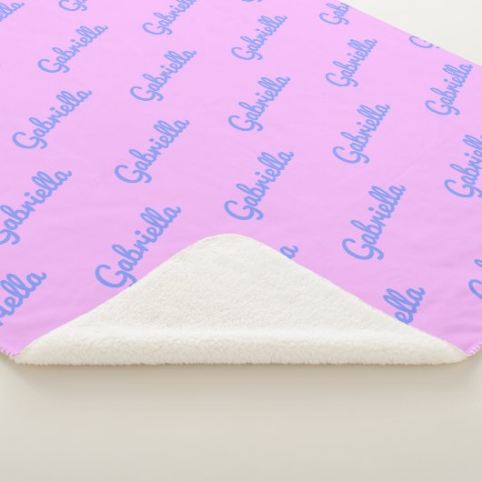Pink and Paars Personalized Cursive Name Pattern Sherpa Deken (3/4)