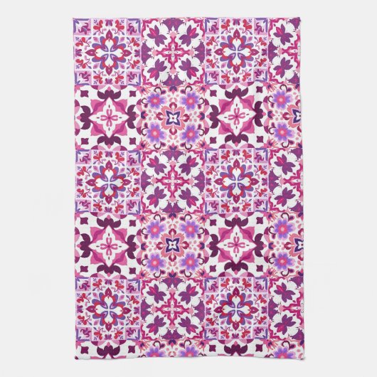 Pink and Purple Spanish Tiles Theedoek (Verticaal)