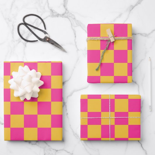 Pink and Yellow Checkerboard Inpakpapier Vel (Voorkant)