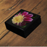 Pink Anemone Dahlia Bloom Floral Cadeaudoosje<br><div class="desc">Store trinkets,  jewelry and other small keepsakes in this wooden gift box with ceramic tile that features the photo image of a deep pink Anemone Dahlia bloom with pale yellow,  inner petals. A stunning,  floral design! Select your gift box size and color.</div>