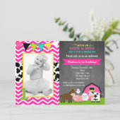 Pink Barnyard Boerderij Verjaardagsuitnodigingen Kaart (Staand voorkant)