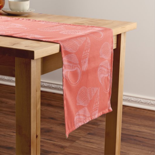 Pink Beach Shells Pattern Coastal Table Runner Medium Tafelloper (Voorbeeld)