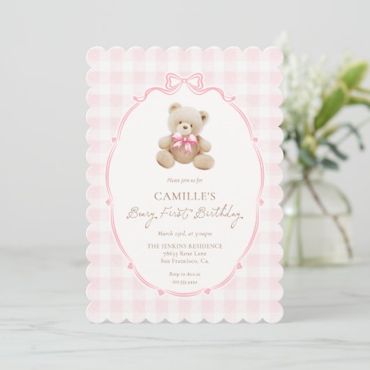 Pink Beary First Birthday Invitation Kaart (Staand voorkant)