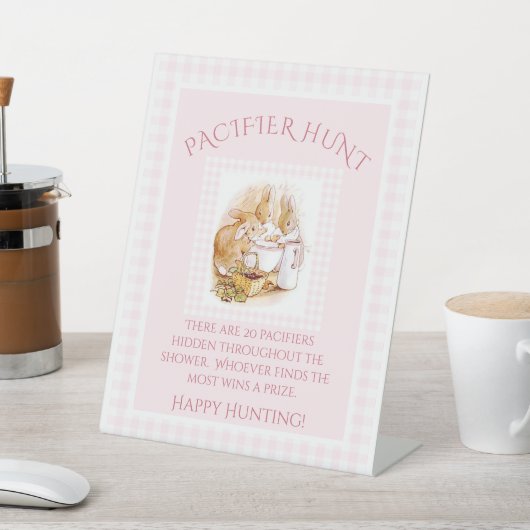 Pink Beatrix Potter Gingham-Baby shower Reclamebord Met Voetstuk (Insitu)