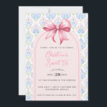Pink Bow Coquette Sweet 16 Kaart<br><div class="desc">This beautiful Sweet 16 birthday invitation features a pink bow. Around the edge is a pink and blue grandmillennial border. You can personalize with all the details for your special event. The back has a coordinating pattern.</div>