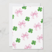 Pink Bow Lucky Charm Baby Shower Invitation Kaart (Achterkant)