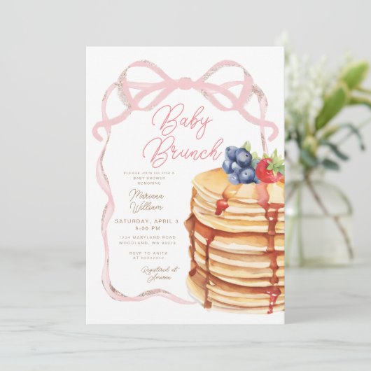 Pink Bow Pannenkoeken Baby shower Brunch Uitnodigi Kaart (Staand voorkant)
