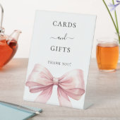 Pink bow party cards gifts sign reclamebord met voetstuk (Insitu)