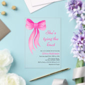 Pink Bow She's Tying the Knot Bridal Shower Acryl Uitnodigingen (Insitu (Huwelijk))