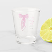 Pink Bow She's Tying the Knot Bridal Shower  Shot Glas (Achterkant)