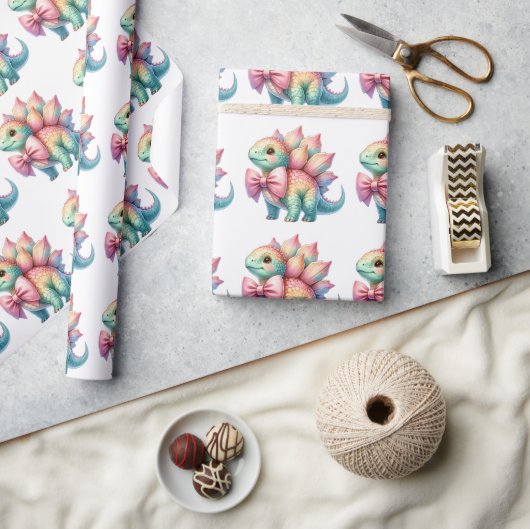 Pink Bow Triceratops Dinosaur Wrapping Paper Cadeaupapier (Crafts)