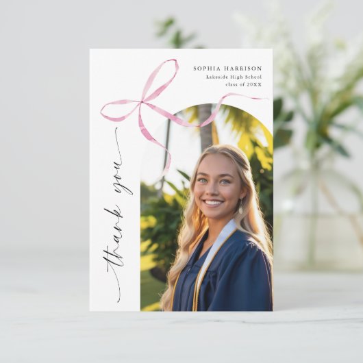 Pink Bow Vertical Script-Afstuderen Bedankkaart (Staand voorkant)