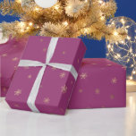 Pink Boysenberry Christmas Gold Snowflakes Cadeaupapier<br><div class="desc">Roze Boysenberry Christmas gouden sneeuwvlokken</div>