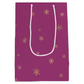 Pink Boysenberry Christmas Gold Snowflakes Medium Cadeauzakje (Achterkant)