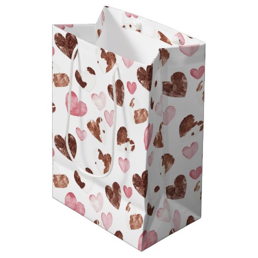 Pink Brown Cocoa Cow Print Hearts Birthday Medium Cadeauzakje (Voorkant Gekanteld)