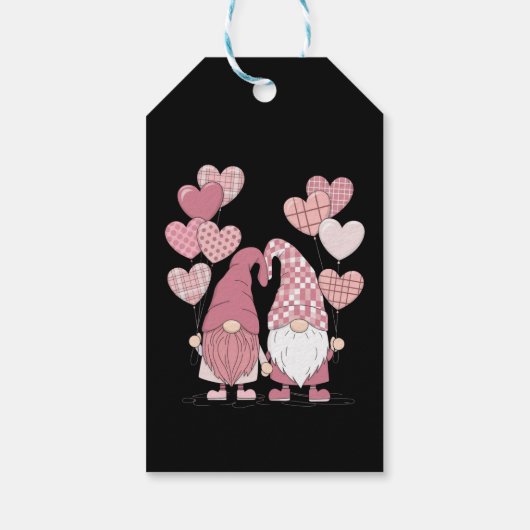 Pink Buffalo Plaid Heart Gnomes Valentijnsdag Cadeaulabel (Achterkant)