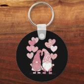 Pink Buffalo Plaid Heart Gnomes Valentijnsdag Sleutelhanger (Voorkant)