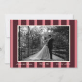 Pink &Burgundy Thin Stripe Invitation Kaart (Voorkant)